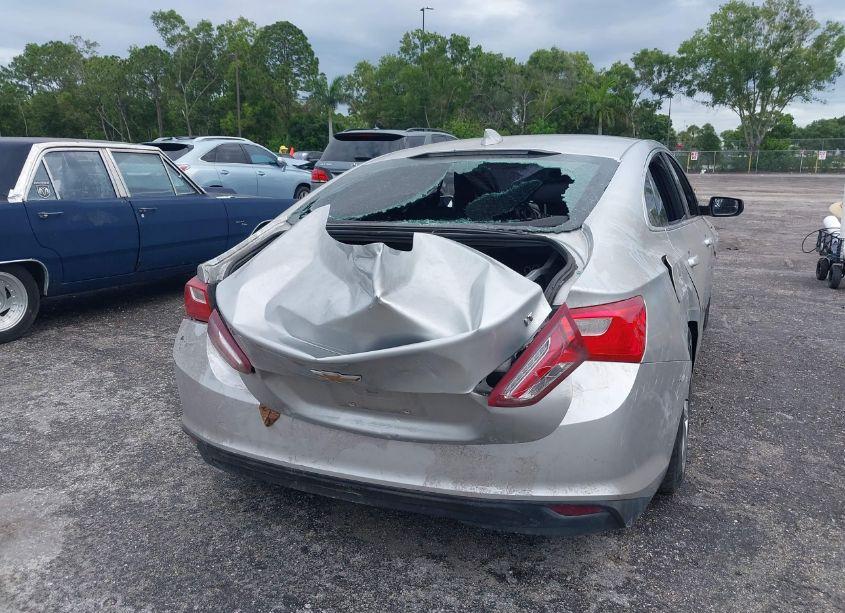 Photo 17 of 2019 Chevrolet Malibu LT (VIN 1G1ZD5ST1KF108183)