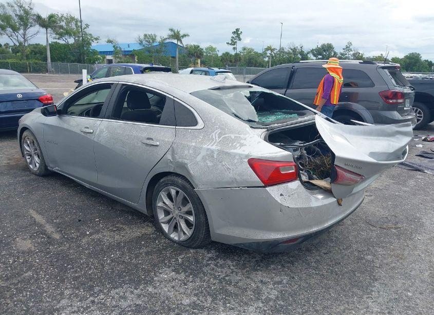 Photo 3 of 2019 Chevrolet Malibu LT (VIN 1G1ZD5ST1KF108183)