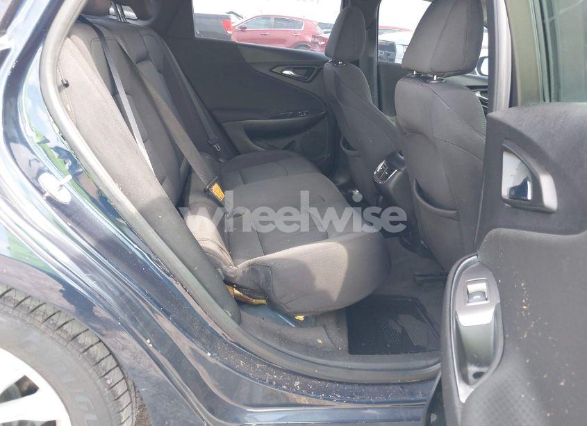 Photo 8 of 2019 Chevrolet Malibu LT (VIN 1G1ZD5ST1KF109527)