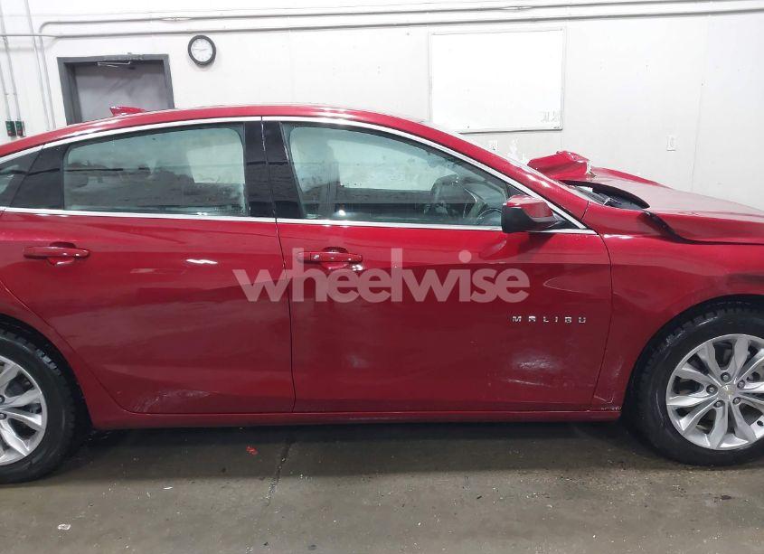Photo 13 of 2019 Chevrolet Malibu LT (VIN 1G1ZD5ST1KF131981)