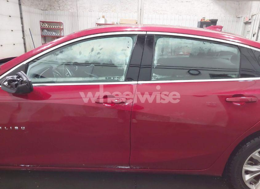 Photo 14 of 2019 Chevrolet Malibu LT (VIN 1G1ZD5ST1KF131981)