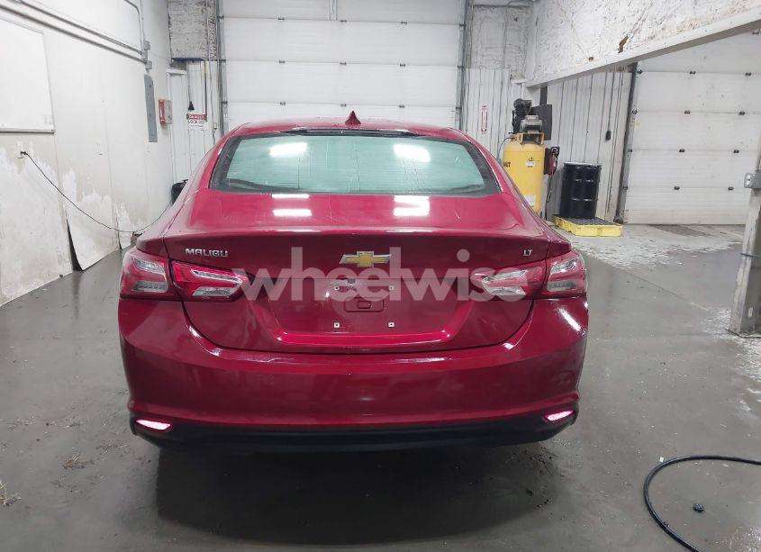 Photo 16 of 2019 Chevrolet Malibu LT (VIN 1G1ZD5ST1KF131981)