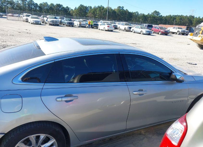 Photo 13 of 2019 Chevrolet Malibu LT (VIN 1G1ZD5ST1KF137537)
