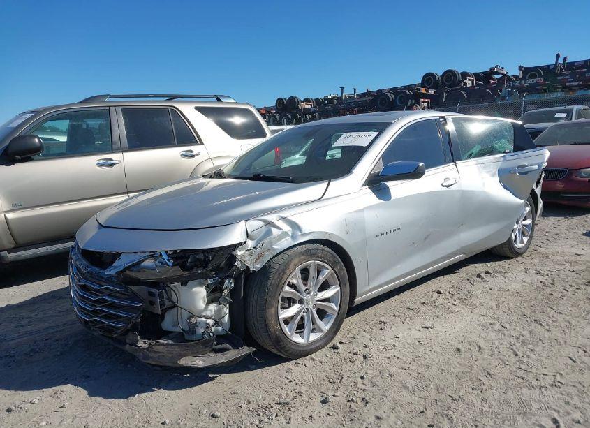 Photo 2 of 2019 Chevrolet Malibu LT (VIN 1G1ZD5ST1KF137537)