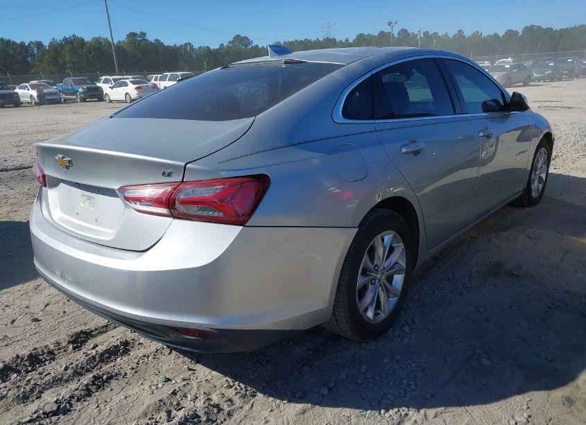 Photo 4 of 2019 Chevrolet Malibu LT (VIN 1G1ZD5ST1KF137537)