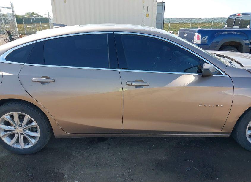 Photo 13 of 2019 Chevrolet Malibu LT (VIN 1G1ZD5ST1KF140406)