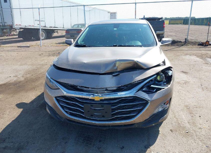 Photo 6 of 2019 Chevrolet Malibu LT (VIN 1G1ZD5ST1KF140406)