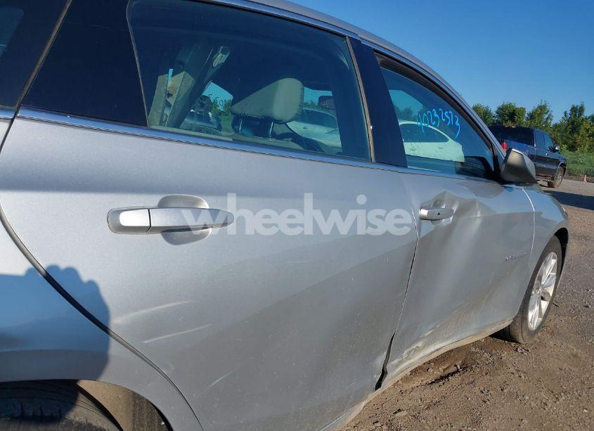 Photo 17 of 2019 Chevrolet Malibu LT (VIN 1G1ZD5ST1KF141572)