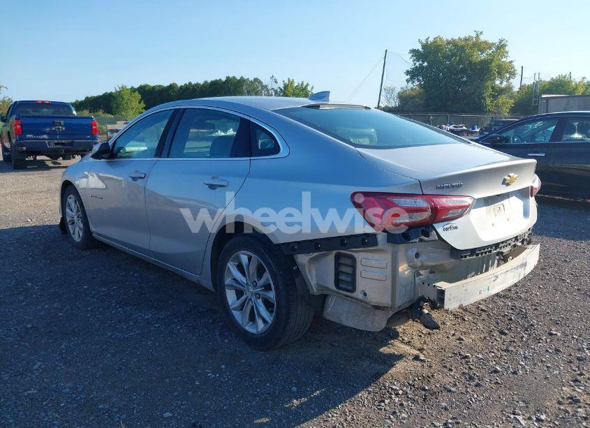 Photo 3 of 2019 Chevrolet Malibu LT (VIN 1G1ZD5ST1KF141572)