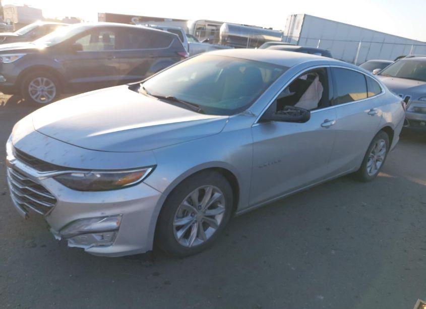 Photo 2 of 2019 Chevrolet Malibu LT (VIN 1G1ZD5ST1KF150031)