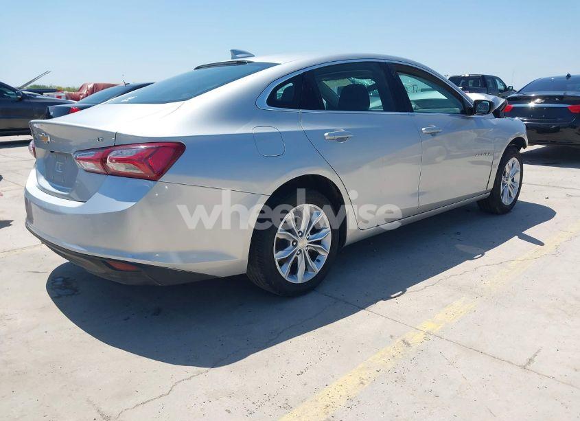 Photo 4 of 2019 Chevrolet Malibu LT (VIN 1G1ZD5ST1KF154001)