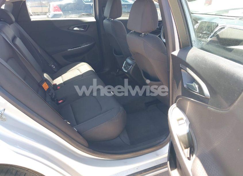 Photo 8 of 2019 Chevrolet Malibu LT (VIN 1G1ZD5ST1KF154001)