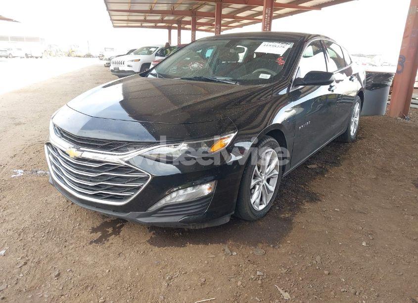 Photo 2 of 2019 Chevrolet Malibu LT (VIN 1G1ZD5ST1KF159991)