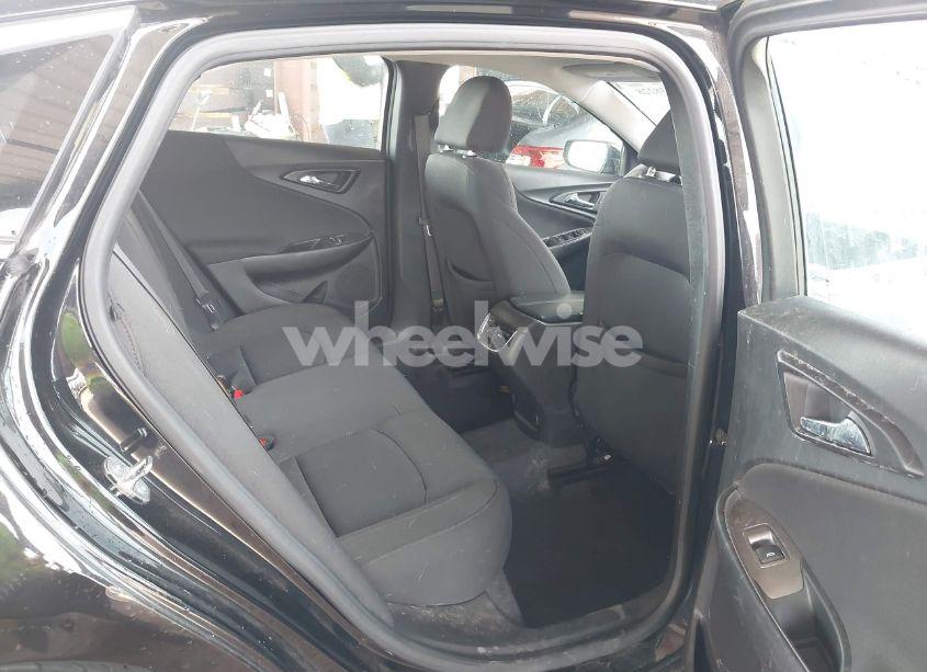 Photo 8 of 2019 Chevrolet Malibu LT (VIN 1G1ZD5ST1KF159991)