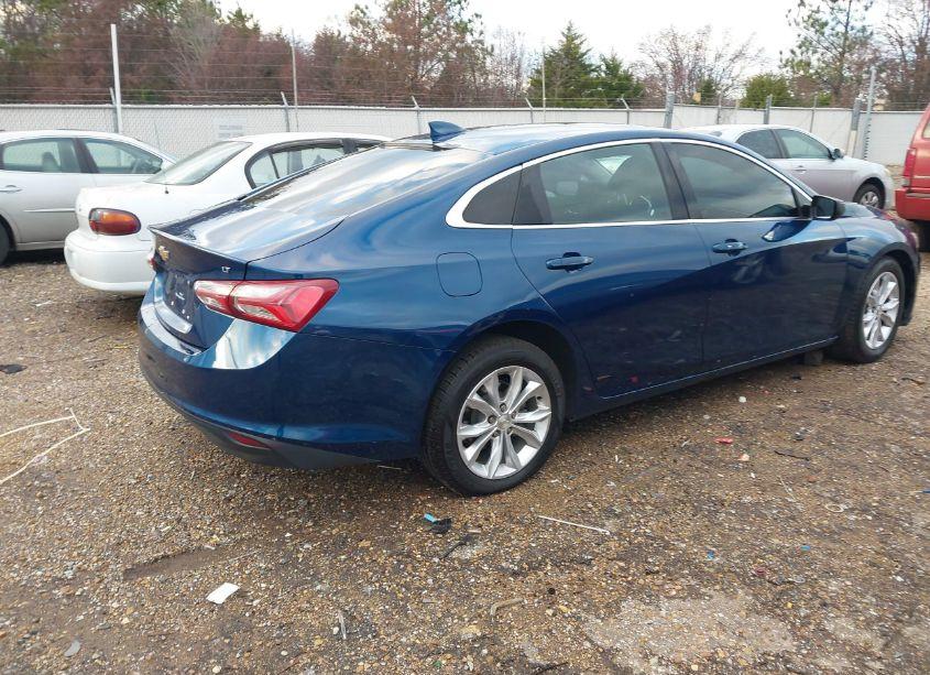 Photo 4 of 2019 Chevrolet Malibu LT (VIN 1G1ZD5ST1KF162843)
