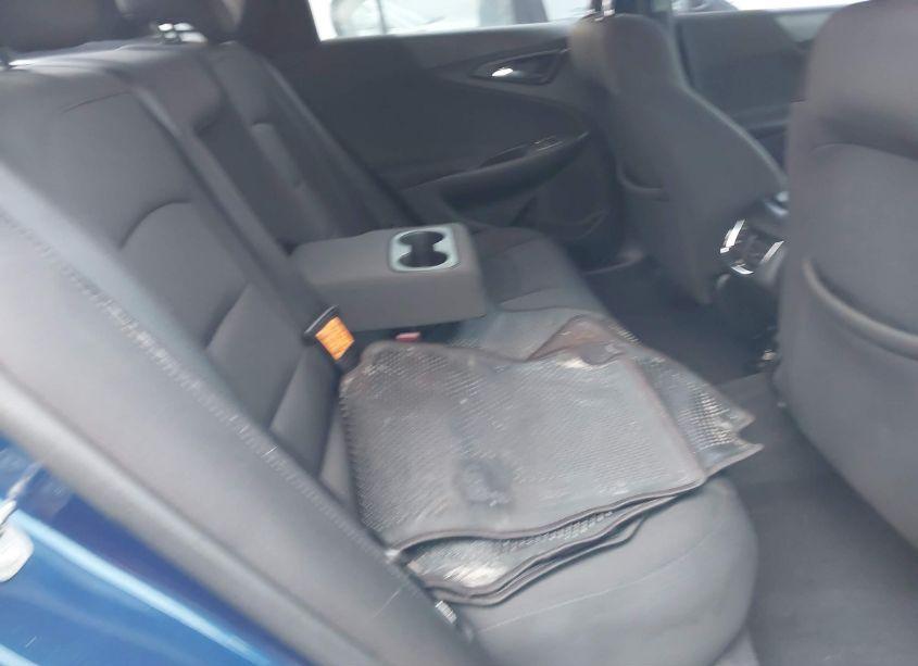Photo 8 of 2019 Chevrolet Malibu LT (VIN 1G1ZD5ST1KF162843)