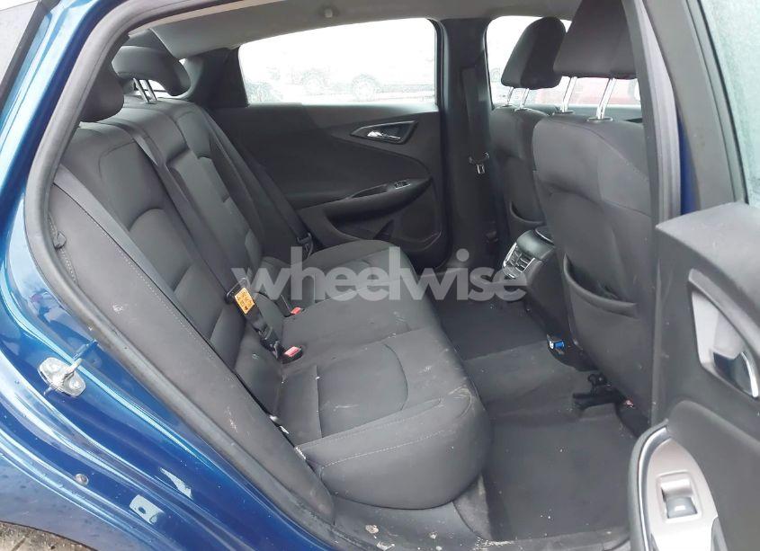 Photo 8 of 2019 Chevrolet Malibu LT (VIN 1G1ZD5ST1KF167251)