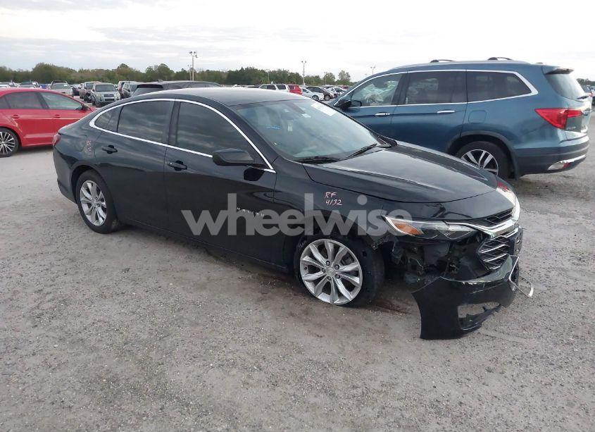 2019 Chevrolet Malibu LT (VIN 1G1ZD5ST1KF168108) main photo
