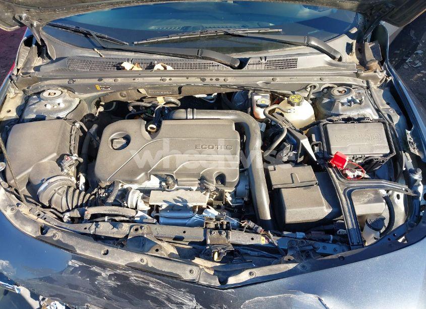 Photo 10 of 2019 Chevrolet Malibu LT (VIN 1G1ZD5ST1KF209837)