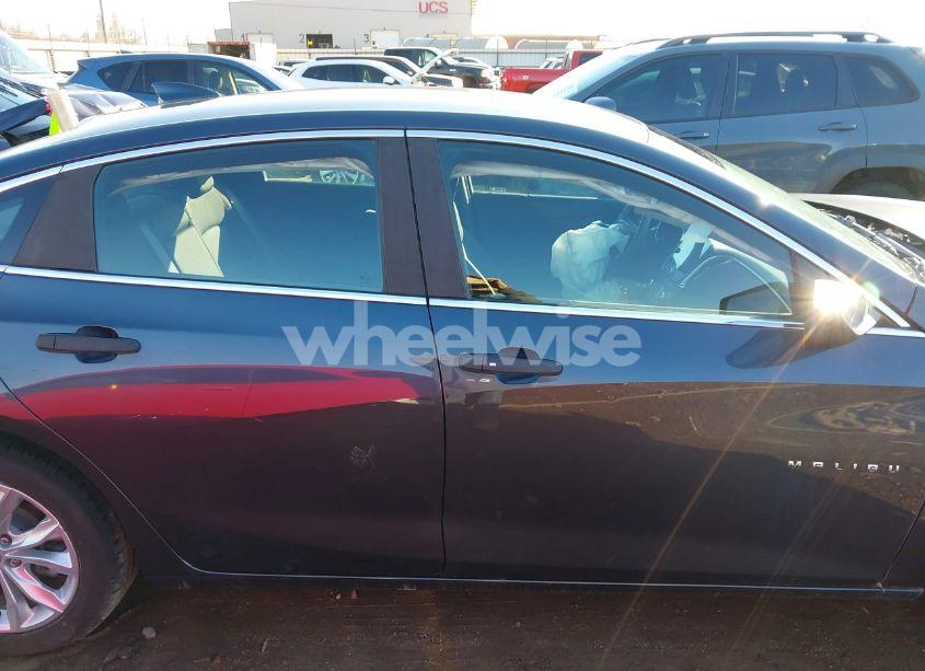 Photo 13 of 2019 Chevrolet Malibu LT (VIN 1G1ZD5ST1KF209837)