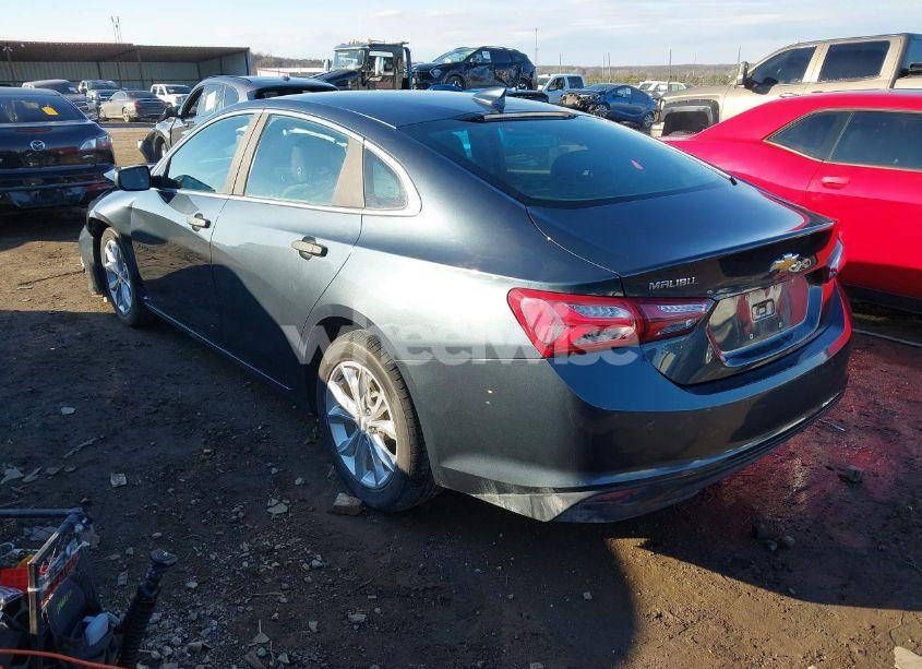 Photo 3 of 2019 Chevrolet Malibu LT (VIN 1G1ZD5ST1KF209837)