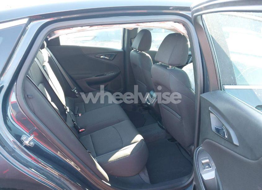 Photo 8 of 2019 Chevrolet Malibu LT (VIN 1G1ZD5ST1KF209837)