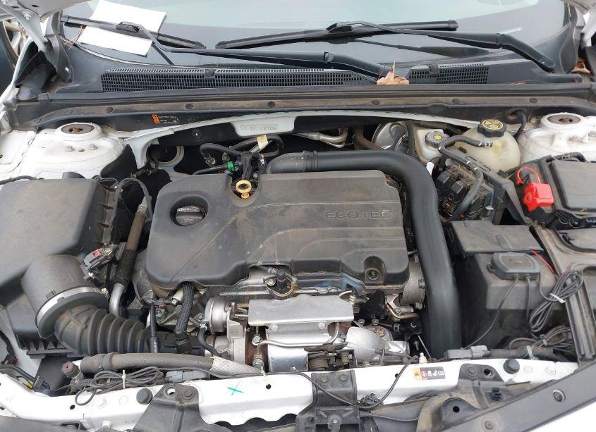 Photo 10 of 2020 Chevrolet Malibu FWD LT (VIN 1G1ZD5ST1LF001328)