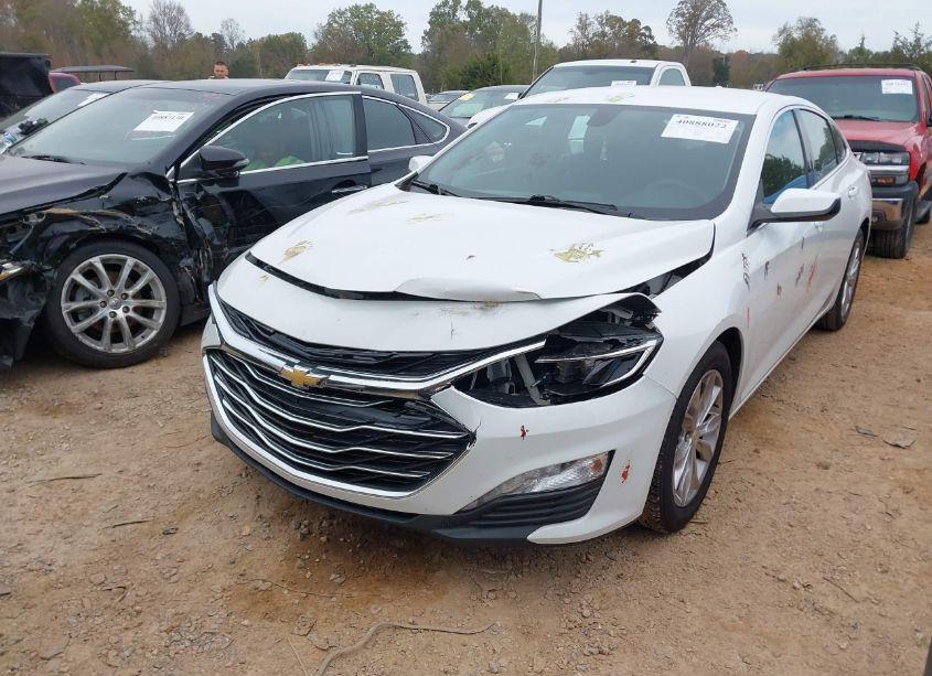 Photo 2 of 2020 Chevrolet Malibu FWD LT (VIN 1G1ZD5ST1LF001328)