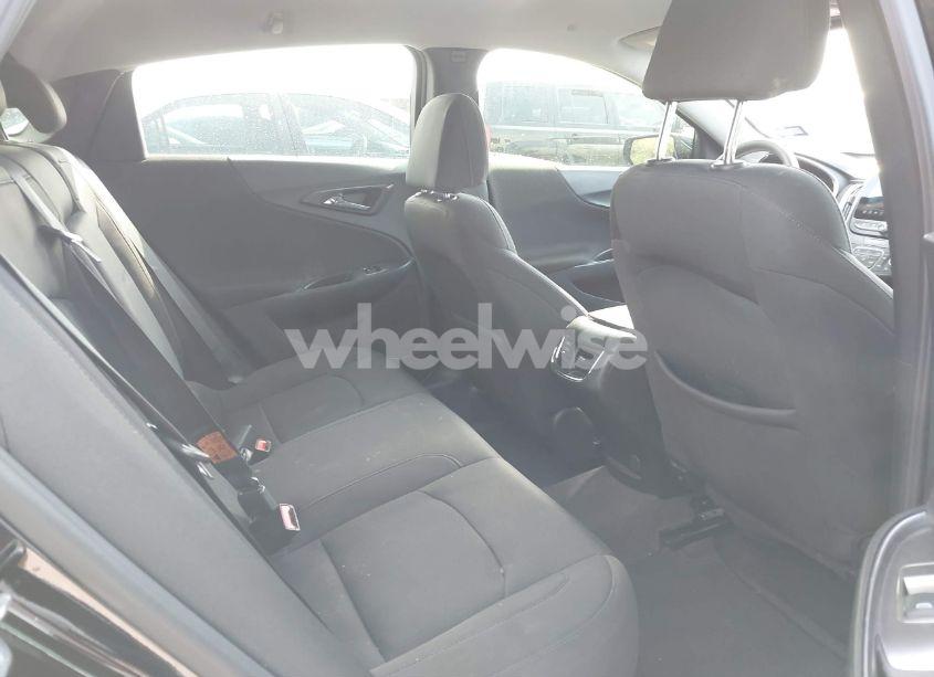 Photo 8 of 2020 Chevrolet Malibu FWD LT (VIN 1G1ZD5ST1LF008697)