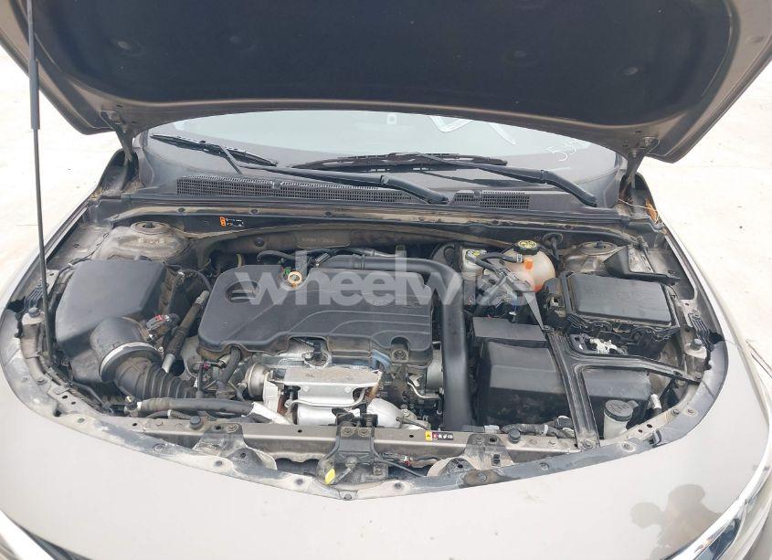Photo 10 of 2020 Chevrolet Malibu FWD LT (VIN 1G1ZD5ST1LF025340)