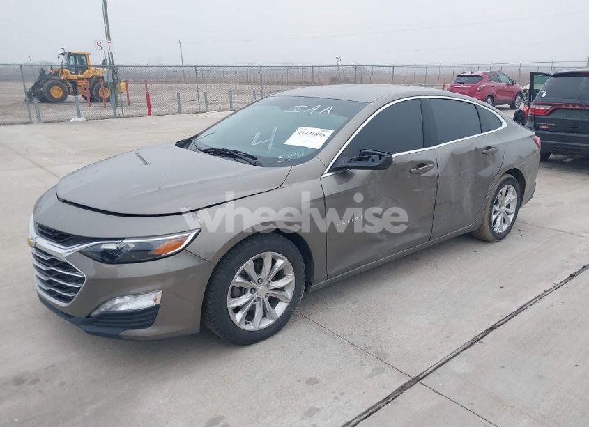 Photo 2 of 2020 Chevrolet Malibu FWD LT (VIN 1G1ZD5ST1LF025340)