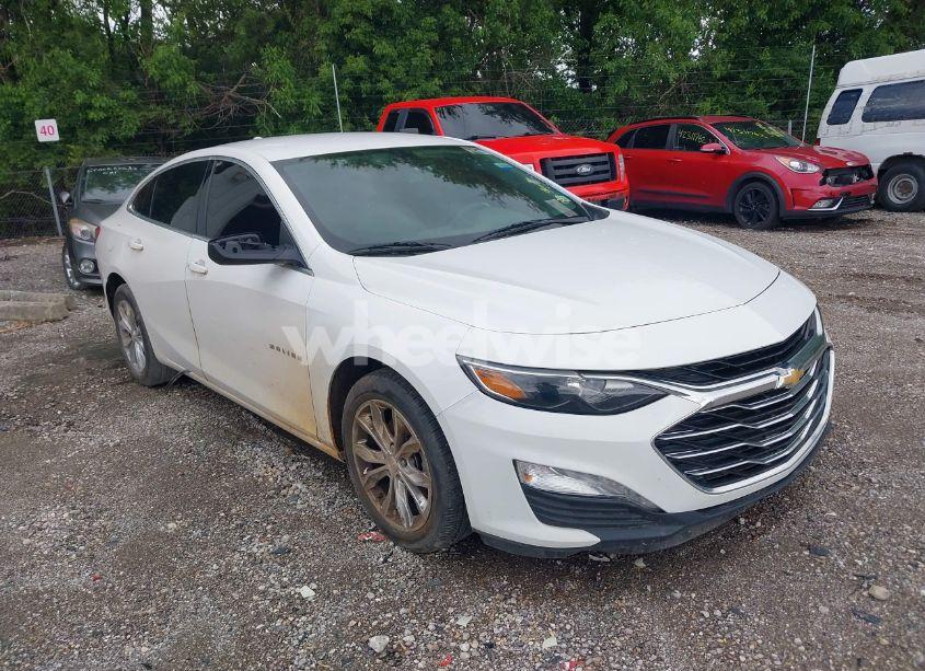 2020 Chevrolet Malibu FWD LT (VIN 1G1ZD5ST1LF030022) main photo