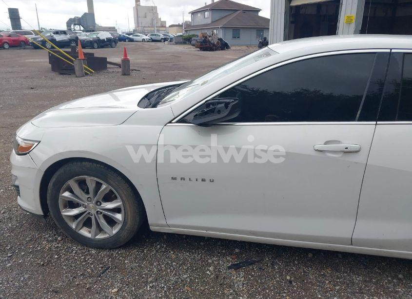 Photo 14 of 2020 Chevrolet Malibu FWD LT (VIN 1G1ZD5ST1LF030022)