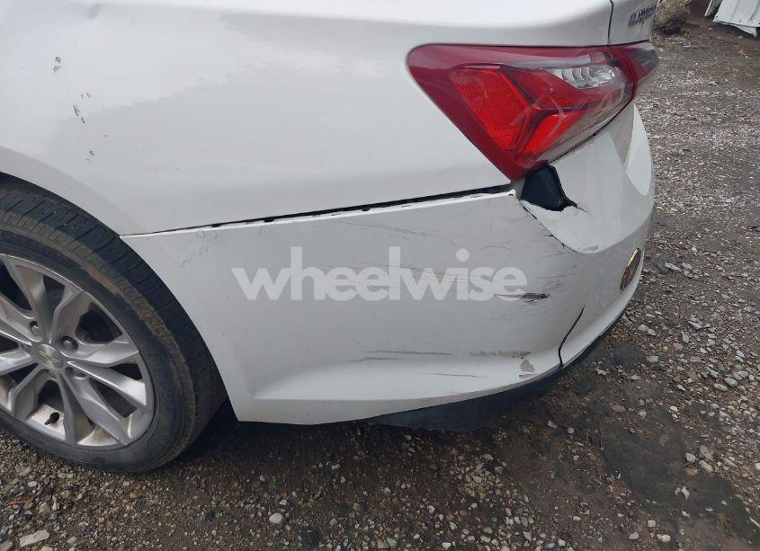 Photo 6 of 2020 Chevrolet Malibu FWD LT (VIN 1G1ZD5ST1LF030022)