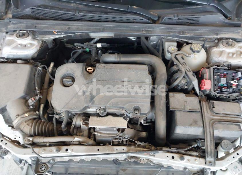 Photo 10 of 2020 Chevrolet Malibu FWD LT (VIN 1G1ZD5ST1LF035141)