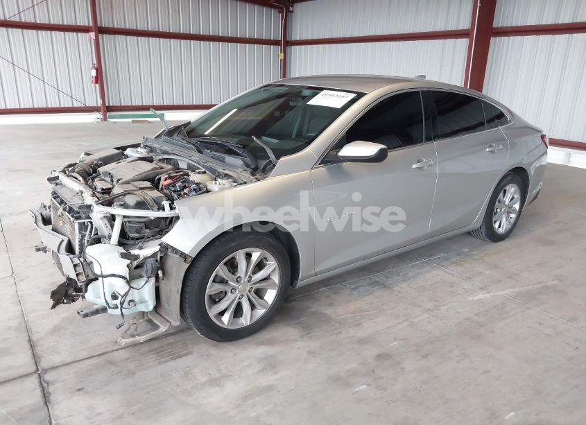 Photo 2 of 2020 Chevrolet Malibu FWD LT (VIN 1G1ZD5ST1LF035141)