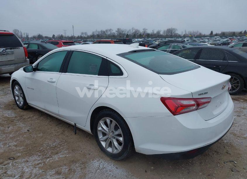Photo 3 of 2020 Chevrolet Malibu FWD LT (VIN 1G1ZD5ST1LF037780)