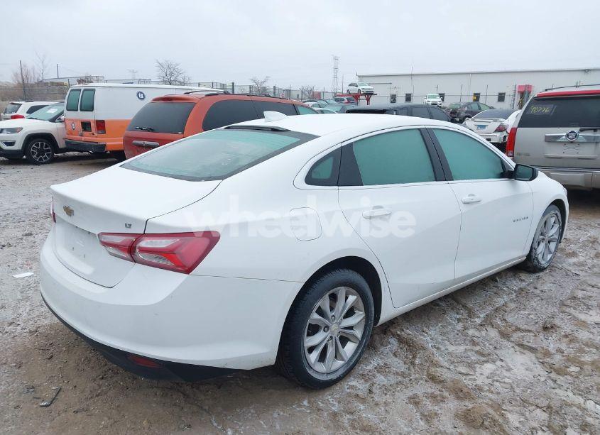 Photo 4 of 2020 Chevrolet Malibu FWD LT (VIN 1G1ZD5ST1LF037780)