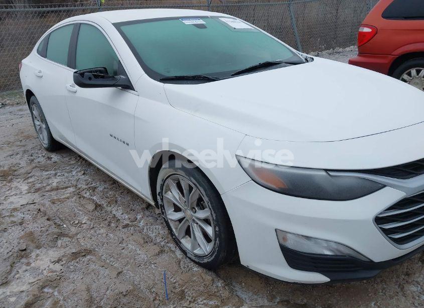 Photo 6 of 2020 Chevrolet Malibu FWD LT (VIN 1G1ZD5ST1LF037780)