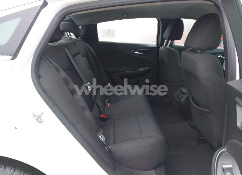 Photo 8 of 2020 Chevrolet Malibu FWD LT (VIN 1G1ZD5ST1LF037780)