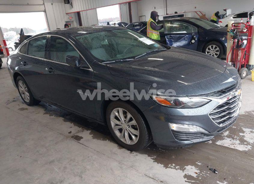 2020 Chevrolet Malibu FWD LT (VIN 1G1ZD5ST1LF051226) main photo