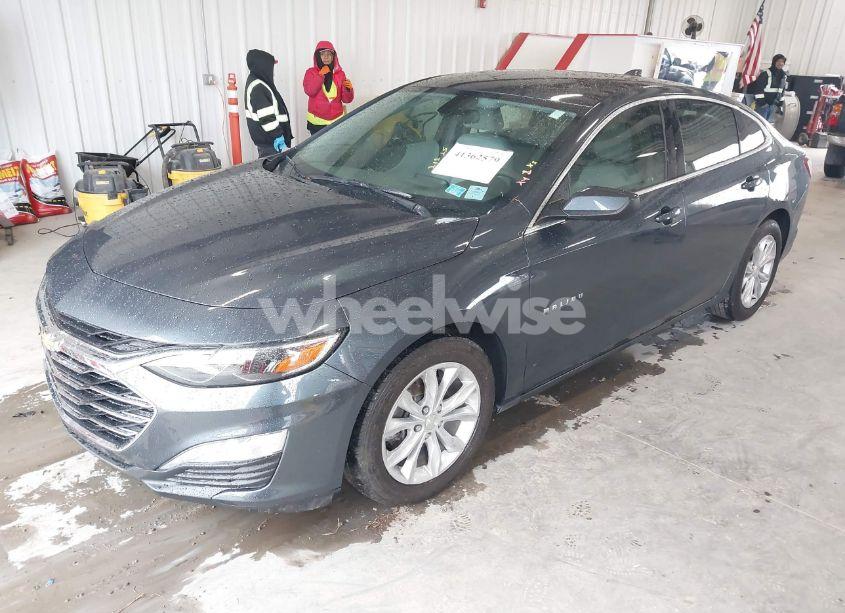 Photo 2 of 2020 Chevrolet Malibu FWD LT (VIN 1G1ZD5ST1LF051226)