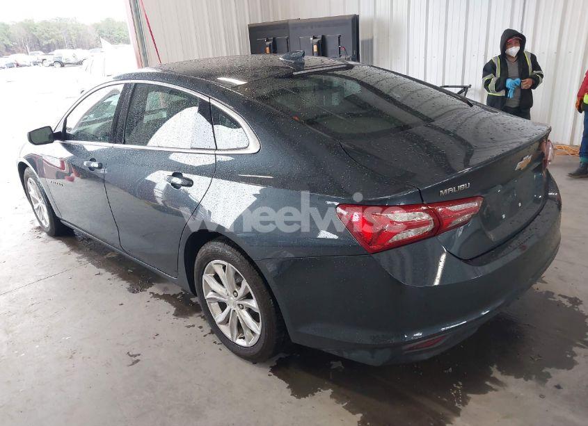 Photo 3 of 2020 Chevrolet Malibu FWD LT (VIN 1G1ZD5ST1LF051226)