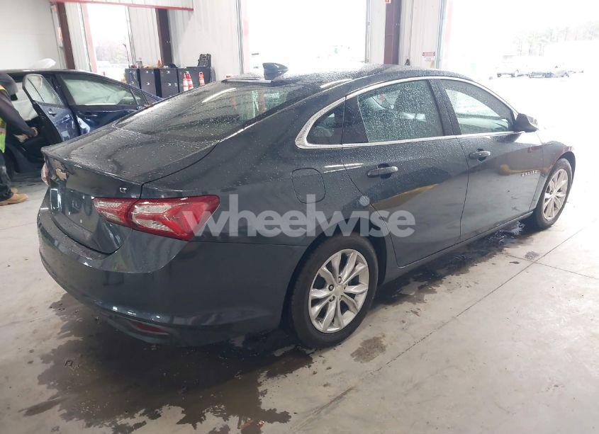 Photo 4 of 2020 Chevrolet Malibu FWD LT (VIN 1G1ZD5ST1LF051226)