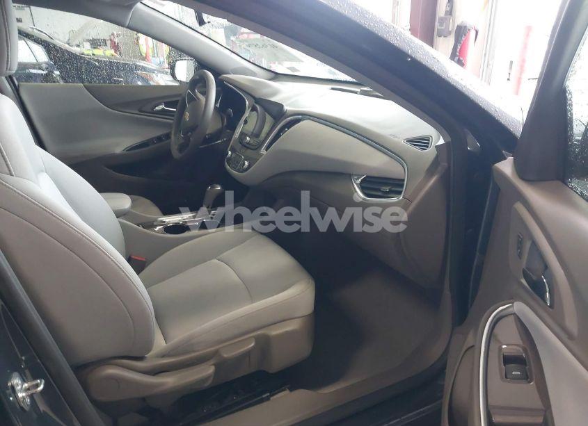 Photo 5 of 2020 Chevrolet Malibu FWD LT (VIN 1G1ZD5ST1LF051226)