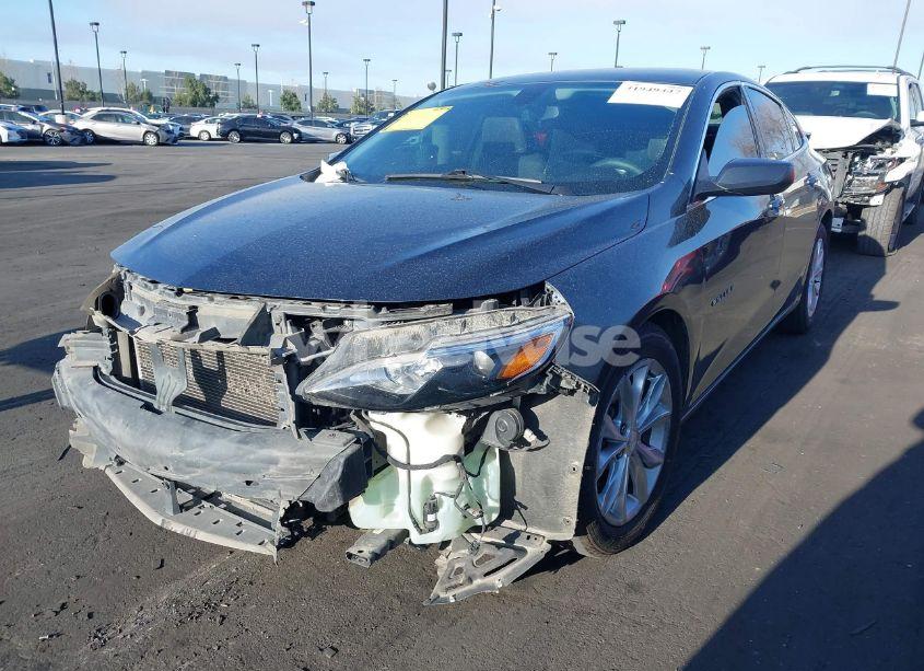 Photo 2 of 2020 Chevrolet Malibu FWD LT (VIN 1G1ZD5ST1LF051534)