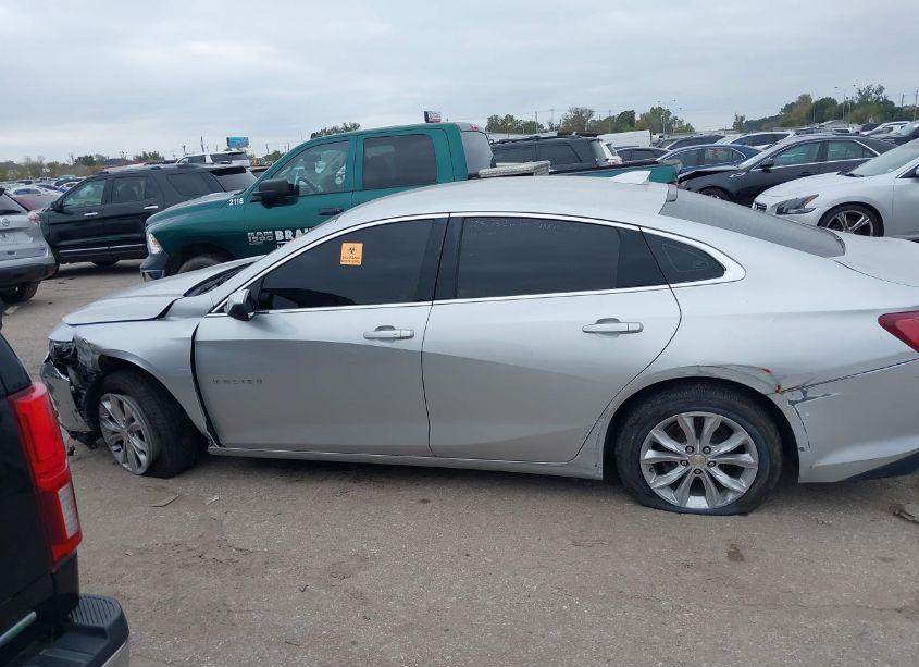 Photo 13 of 2020 Chevrolet Malibu FWD LT (VIN 1G1ZD5ST1LF052828)