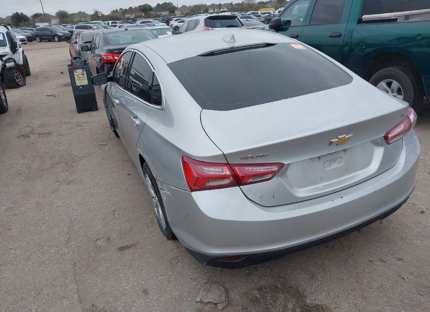 Photo 3 of 2020 Chevrolet Malibu FWD LT (VIN 1G1ZD5ST1LF052828)