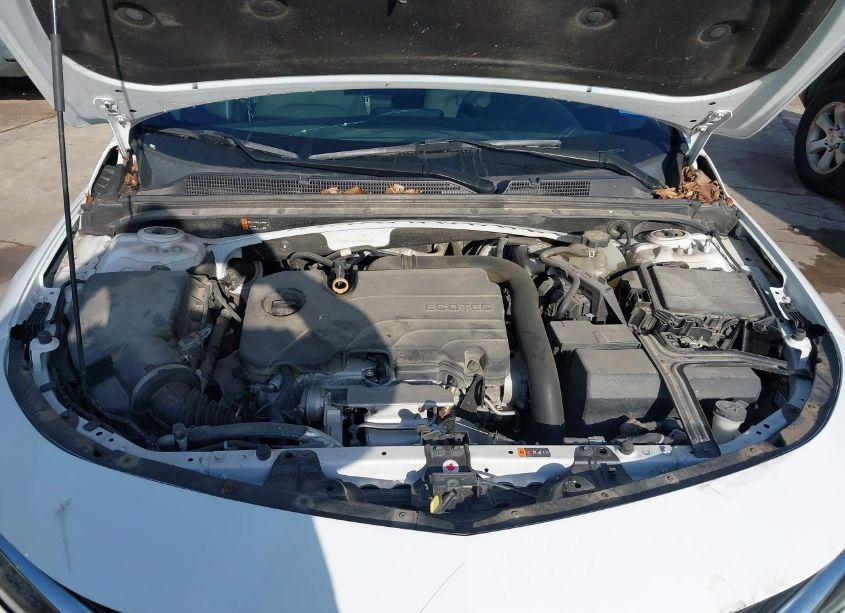 Photo 10 of 2020 Chevrolet Malibu FWD LT (VIN 1G1ZD5ST1LF054983)