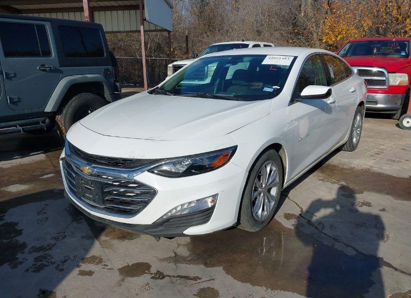 Photo 2 of 2020 Chevrolet Malibu FWD LT (VIN 1G1ZD5ST1LF054983)
